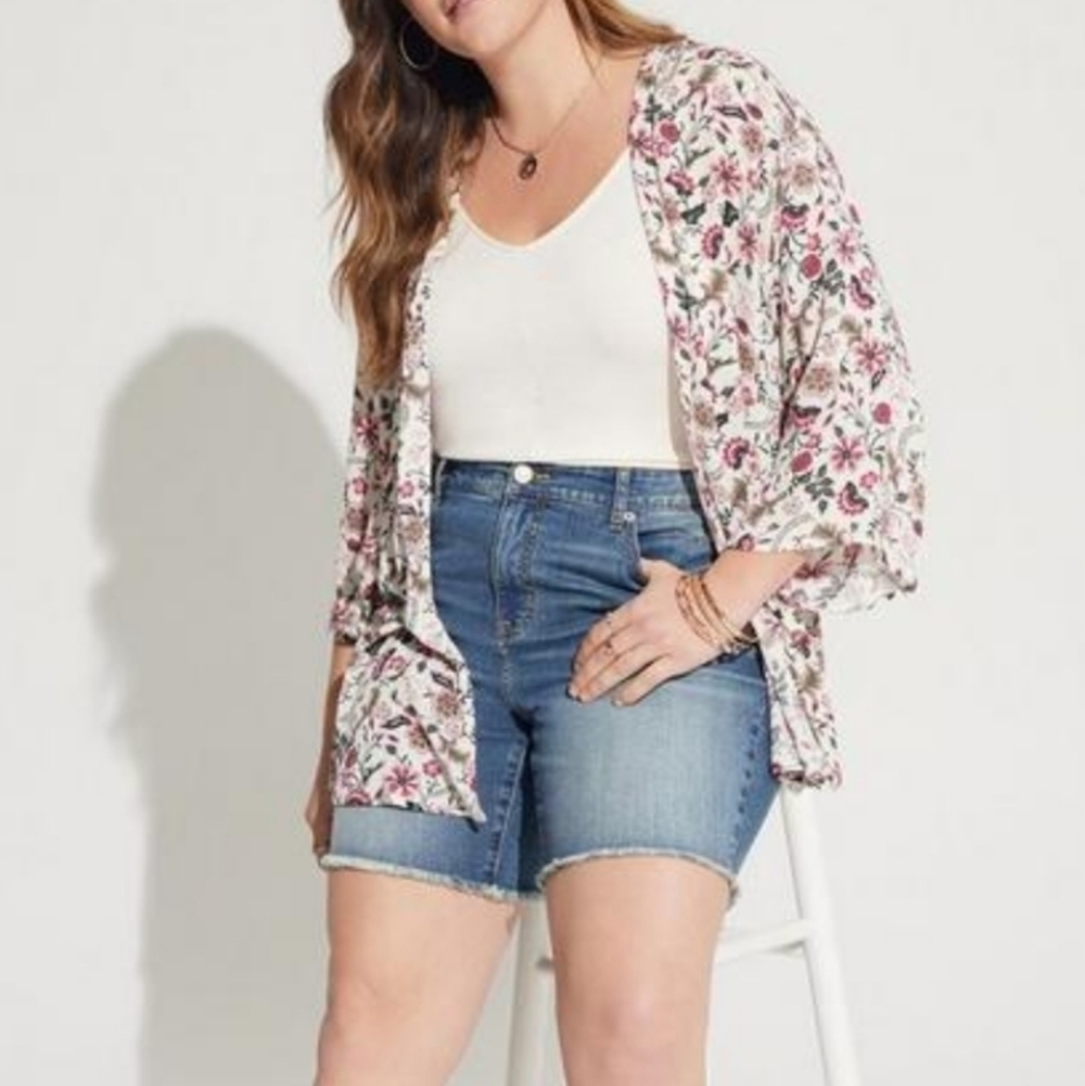 Torrid Gauze Crochet Inset Floral Print Kimono